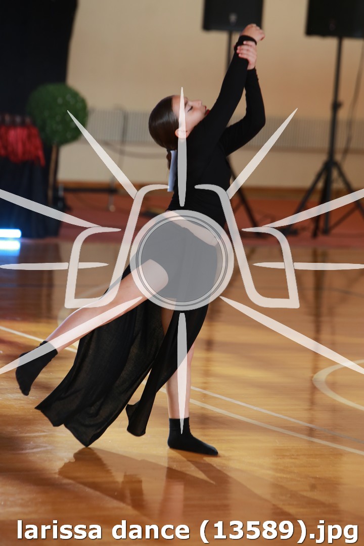 larissa dance (13589).jpg