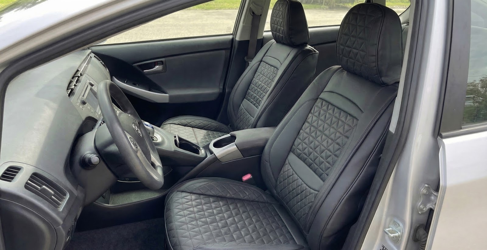 Premium seat cover for Toyota Prius