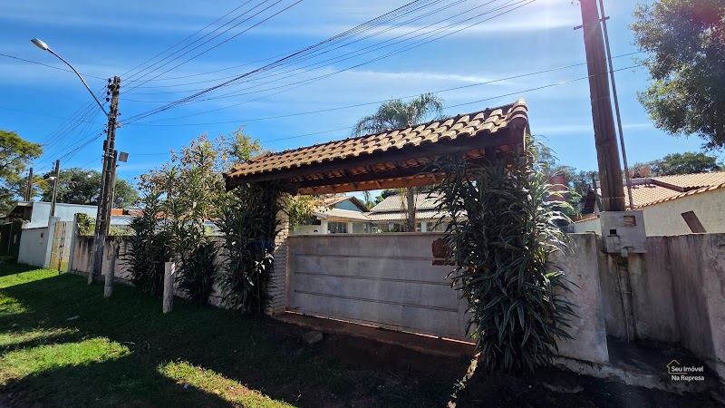 Casa à venda a 100m da represa Jurumirim no Balneário Costa Azul em Avaré