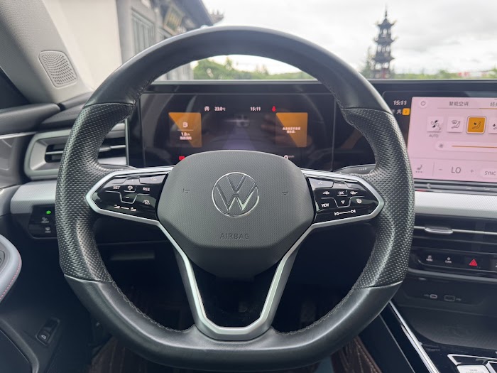 VOLKSWAGEN LAMANDO L