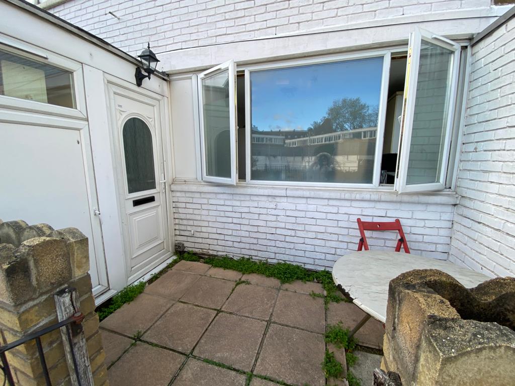199A East Ferry Road
