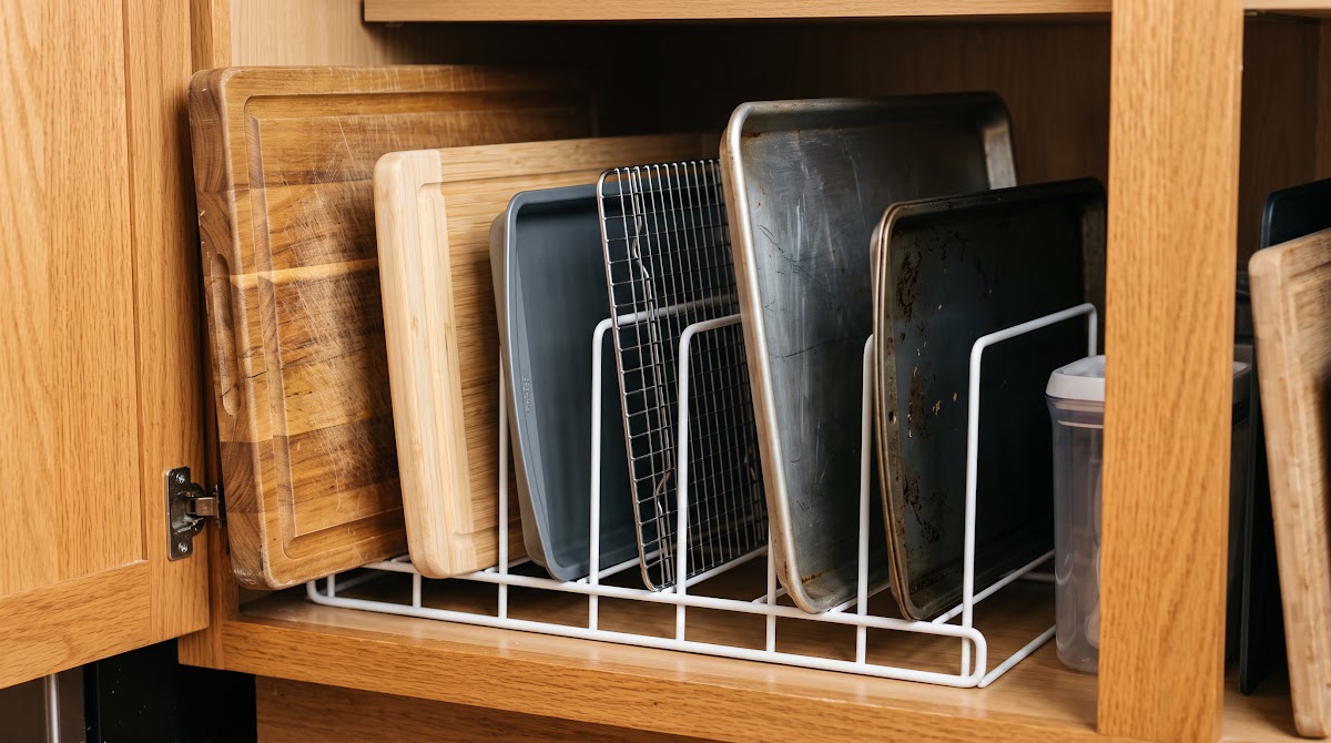 Best Cutting Board Organizers for Kitchen Cabinets (2026) - BEST BUDGET — IN CONTEXT