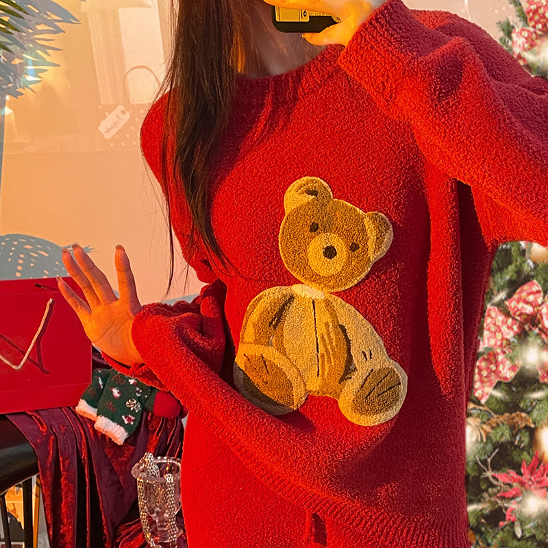 Women's jumpsuit, soft and warm, with winter motifs