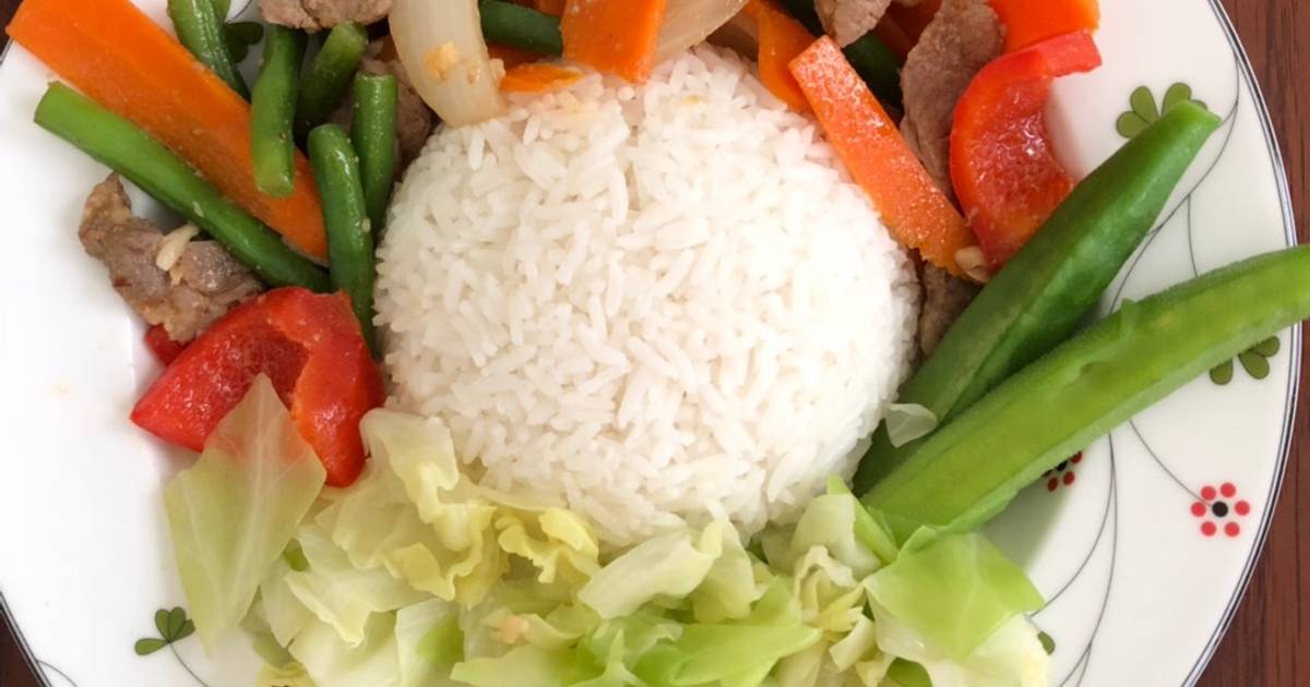 Cơm trưa ngũ sắc
