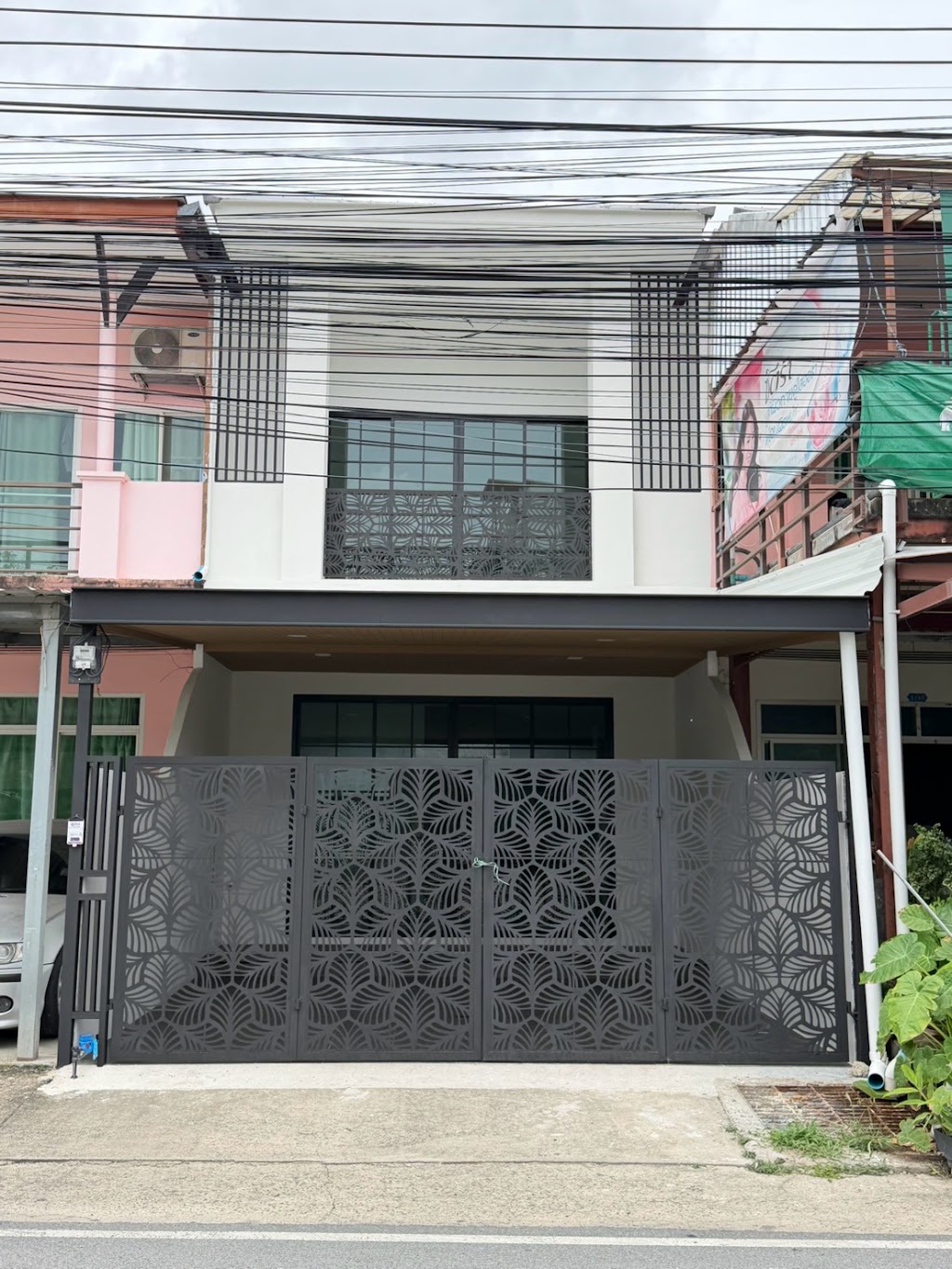 ทาวน์เฮาส์ · ฉลอง