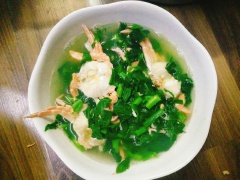 Món Canh mồng tơi nấu ghẹ này phải ăn nóng mới tận hưởng hết mùi vị thơm ngon và ngọt từ ghẹ tươi nhé. Cuối tuần làm ngay cho cả nhà tẩm bổ nào.