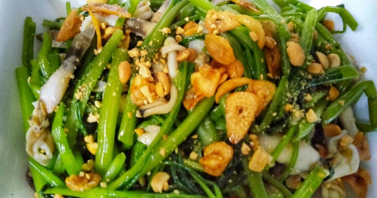 Ốc móng tay xào rau muống