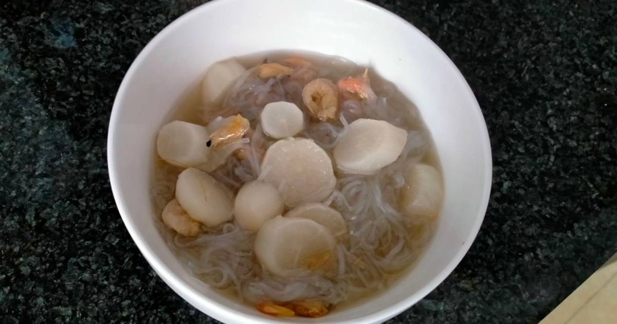 Miến dong nấu tôm khô củ cải
