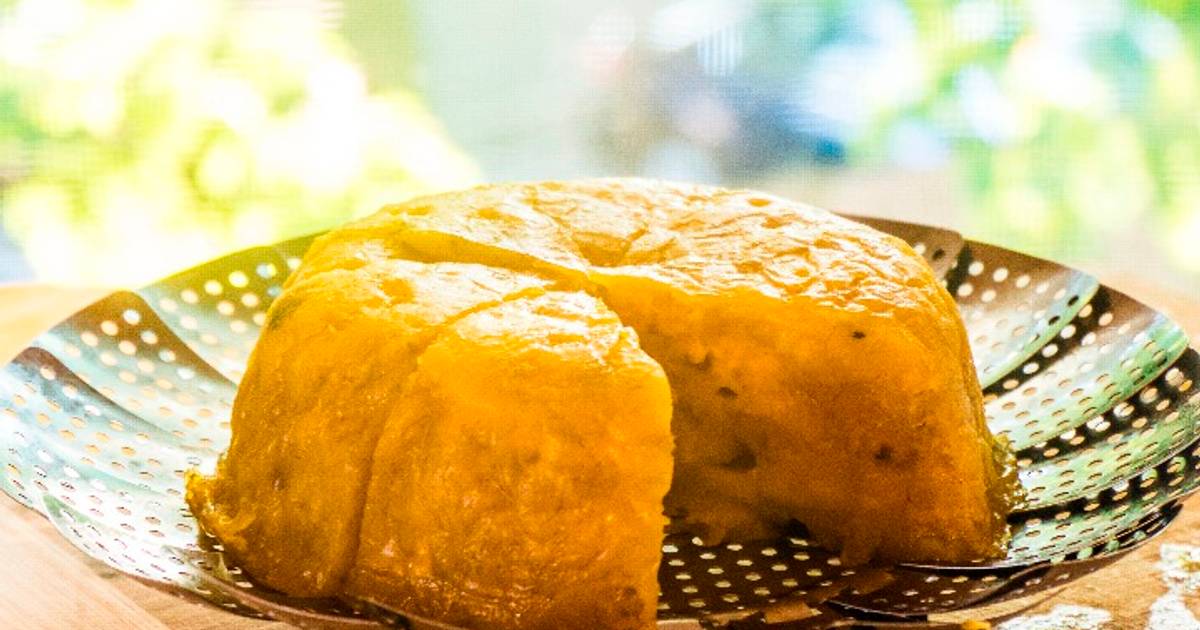 Bánh Chuối Hấp + Nước Cốt Dừa