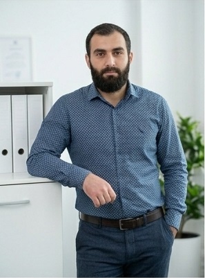 Роман Султанов