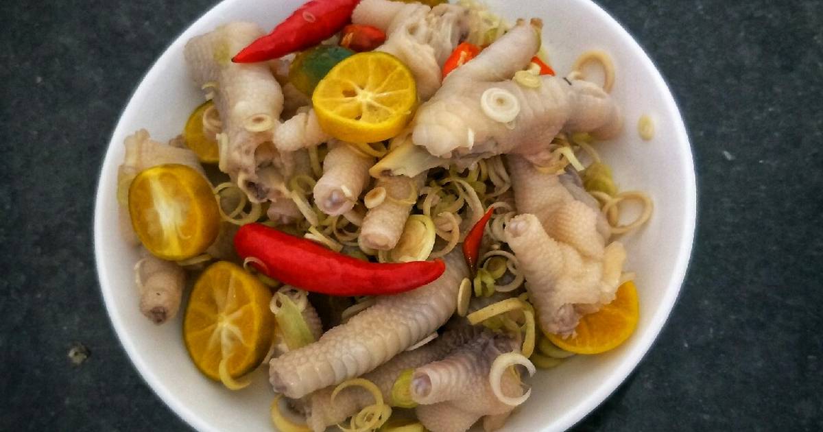 Chân gà ngâm sả tắc