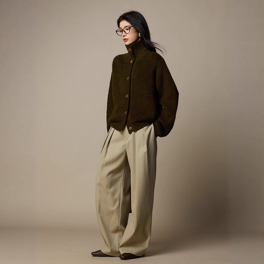 Women's wool cardigan, high-necked