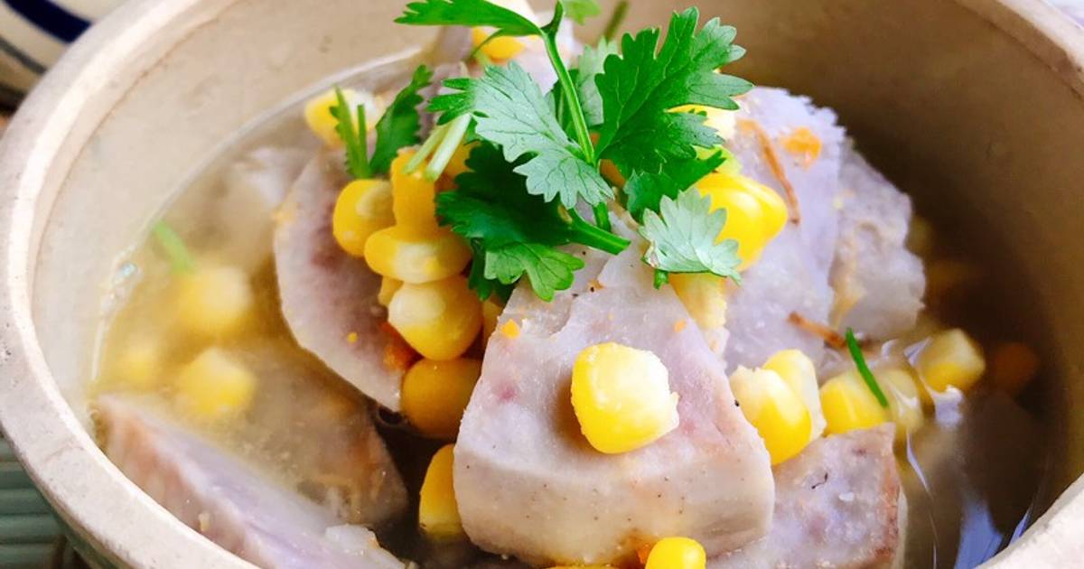 Canh khoai môn nấu bắp ngọt