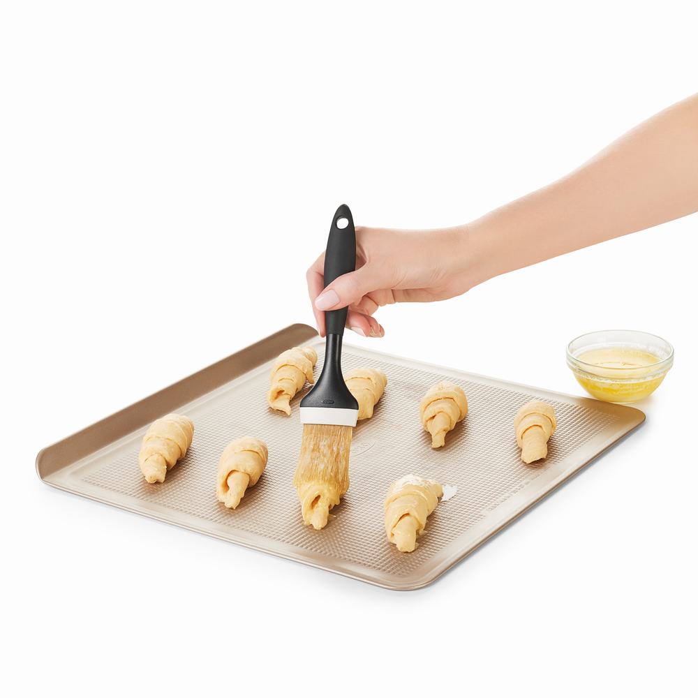 Brocha de plástico para cocina OXO™