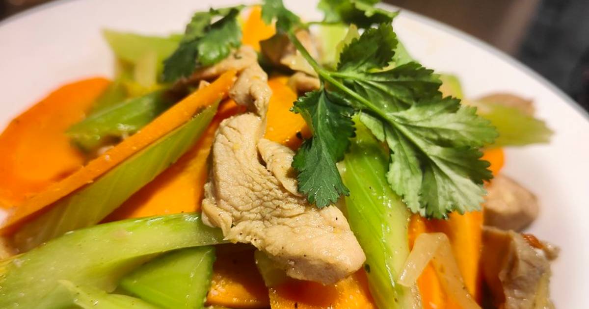 Cần tây xào gà tây 🦃