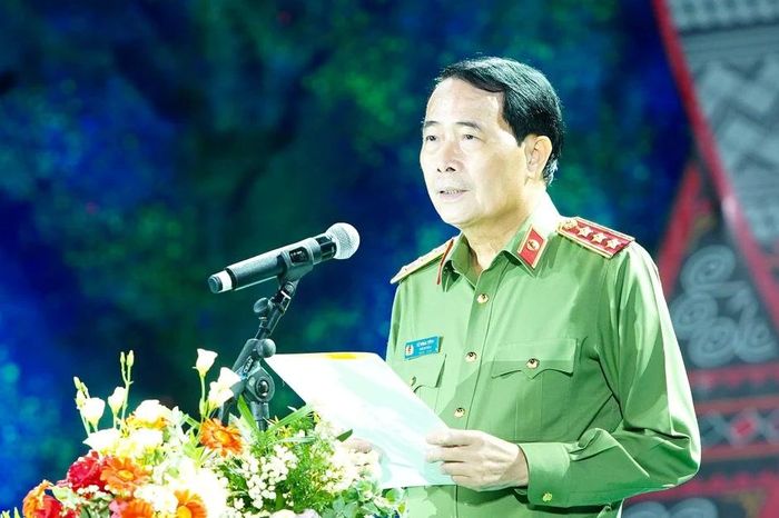 Đêm nghệ thuật về những chiến sĩ công an nhân dân bám bản nơi vùng cao - Báo Tiền Phong