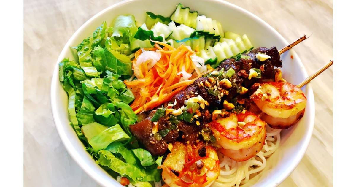 Bún thịt tôm nướng 🍡