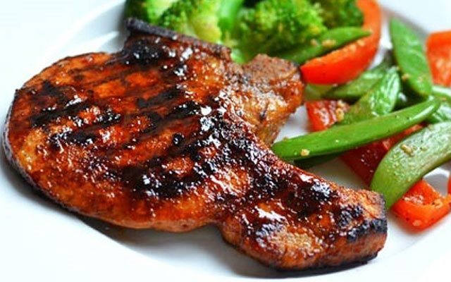 Sườn Cốt Lết Chiên Giòn Sốt Dầu Hào