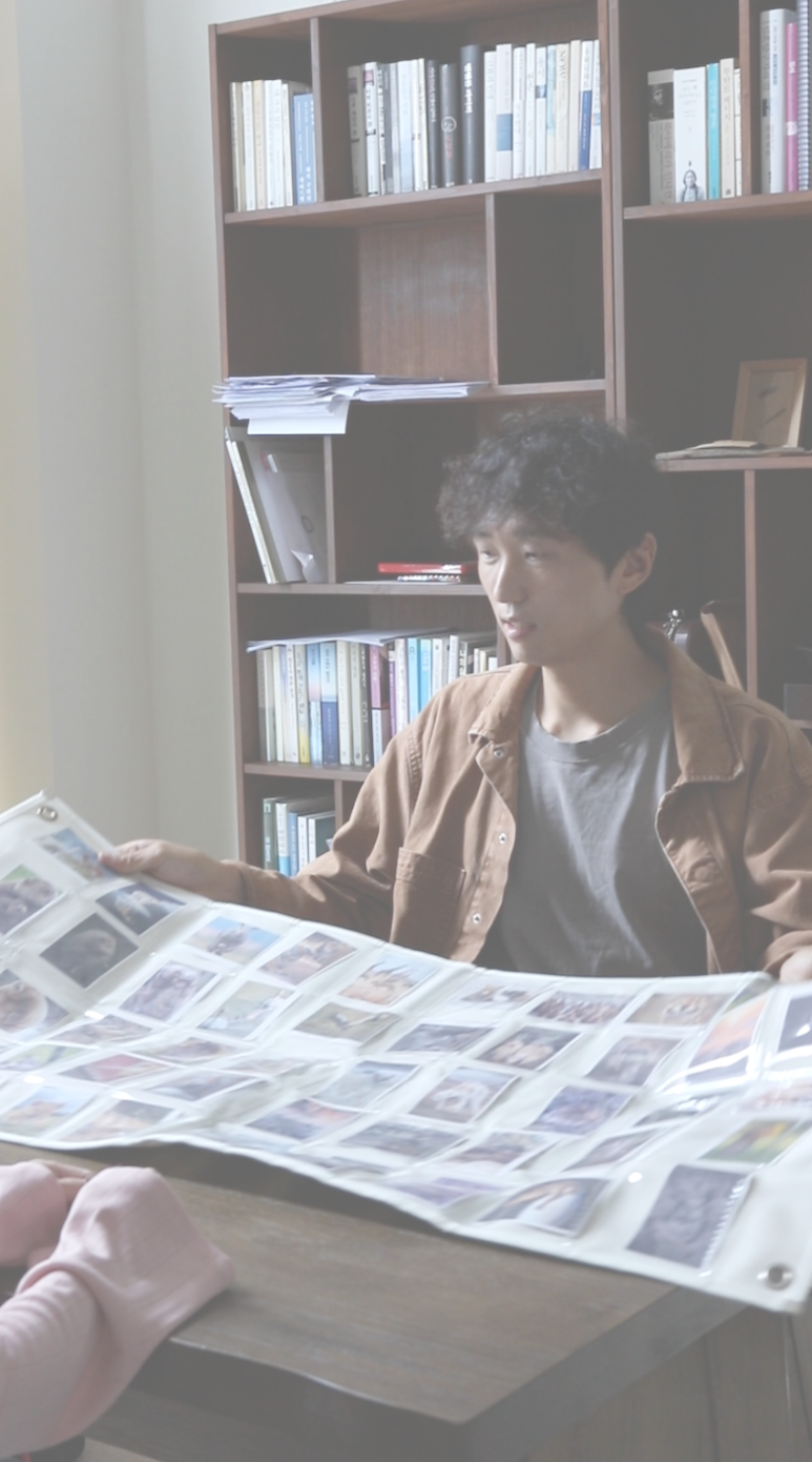 사진을 함께 보며 이야기하는 마음인터뷰