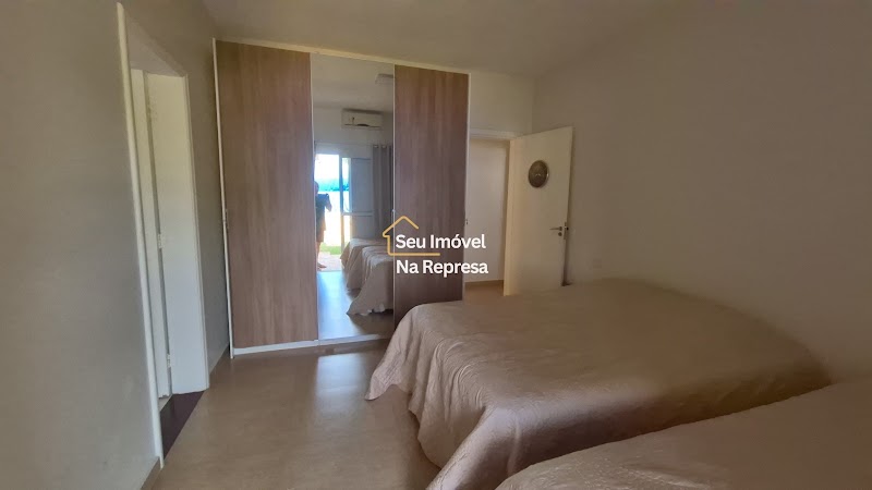 Foto 36 de Casa terréa com 4 suítes na Quadra GW Iate, um terreno amplo de 1.250m² e 320m² de construção