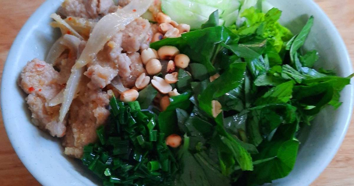 Bún thịt xào sả ớt
