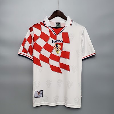 Retro 1998 Croacia Visitante @lumorasports.jpeg