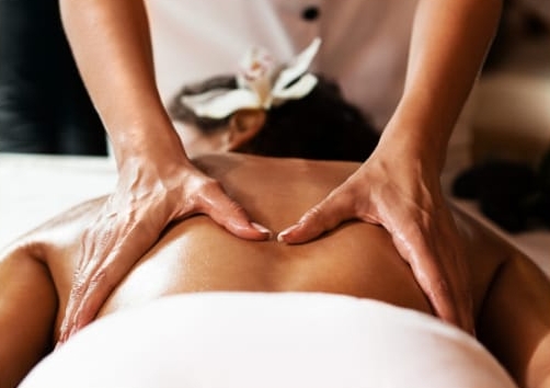 Pijat Lomi-Lomi gaya Hawaii - pijat panggilan Bali Mosa Massage