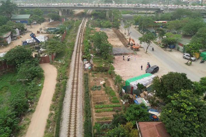 Phường Xuân Phương lập lại trật tự hành lang đường sắt - Đài Phát thanh và truyền hình Hà Nội