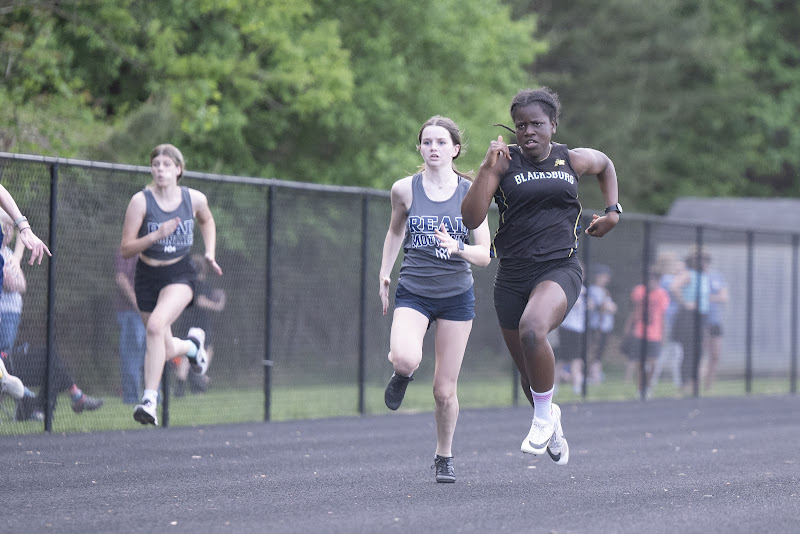 Photo from MS: Track & Field of Danielle Douglas