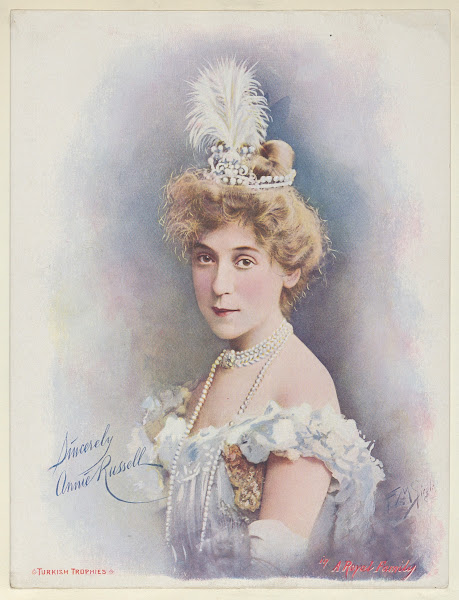 Annie Russell in A Royal Family 1900
