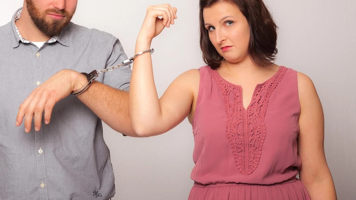 위자료 청구 갈등에서 애착 유형에 따른 심리적 방어기제