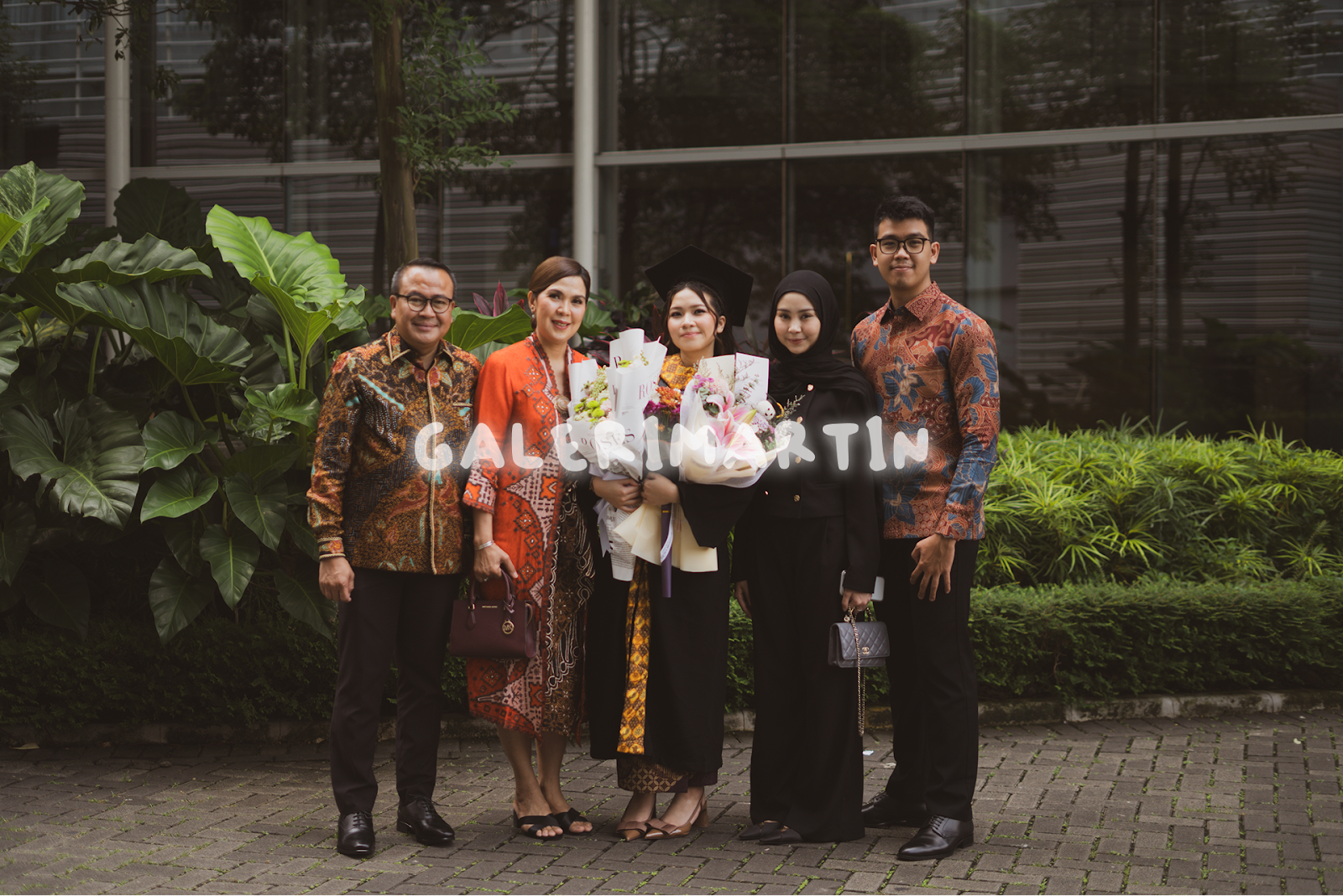 Academic Milestones — Creative Graduation Portraiture - Photo 15