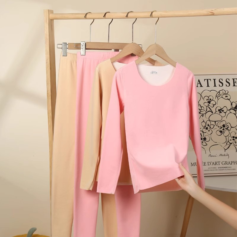 Thermal underwear set with V-neck and fleece inner side