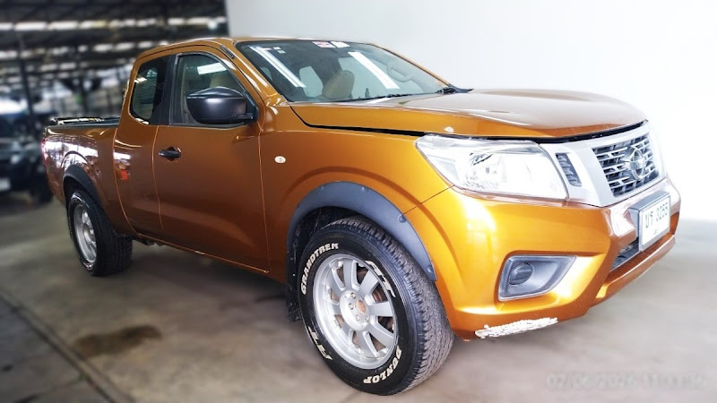 NISSAN NAVARA