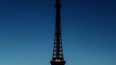 Champ De Mars, Eiffel Tower, Montparnasse Tower, Tower, Daytime  iPhone Wallpaper Background