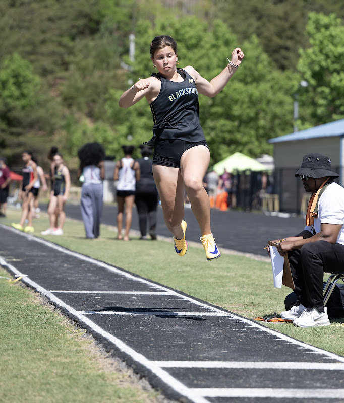 Photo from HS: Track & Field of Erin Dickhans