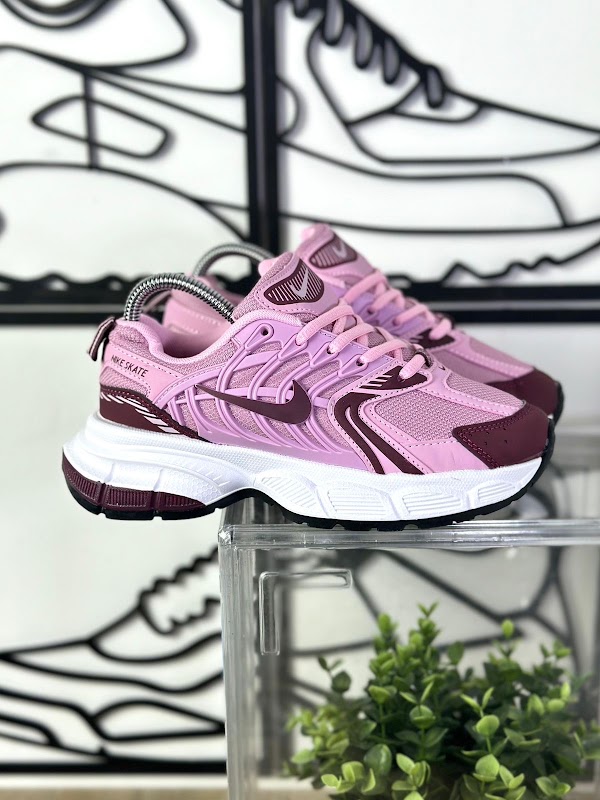 Nike Vomero Zoom Rosa Granate