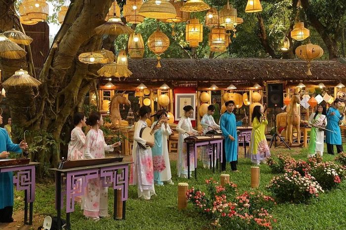 Vườn Ánh sáng - Hành trình trải nghiệm giàu cảm xúc - Đài Phát thanh và truyền hình Hà Nội