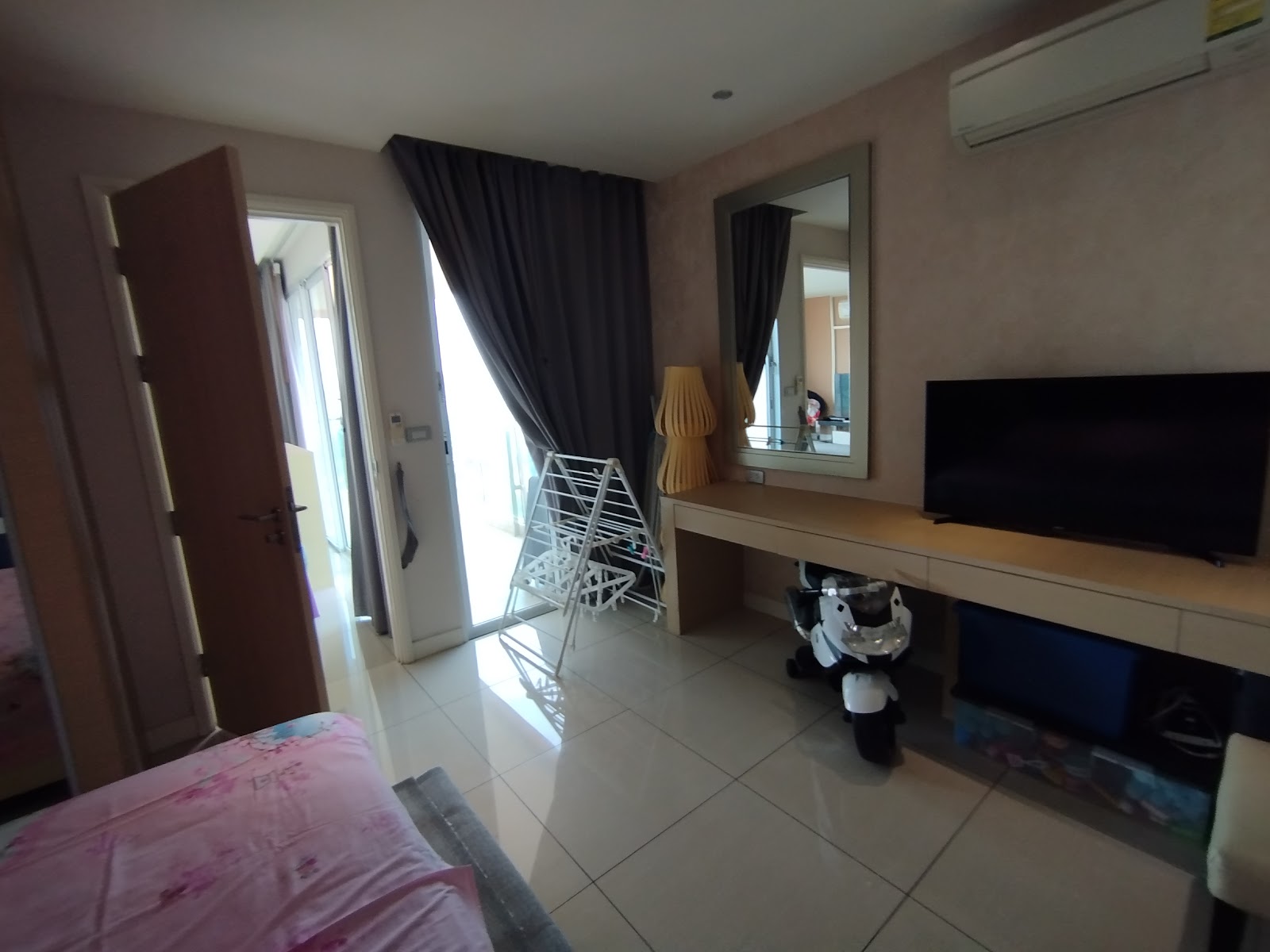 Jomtien Beach Condo A2 Hot - Studio, Floor 8 11