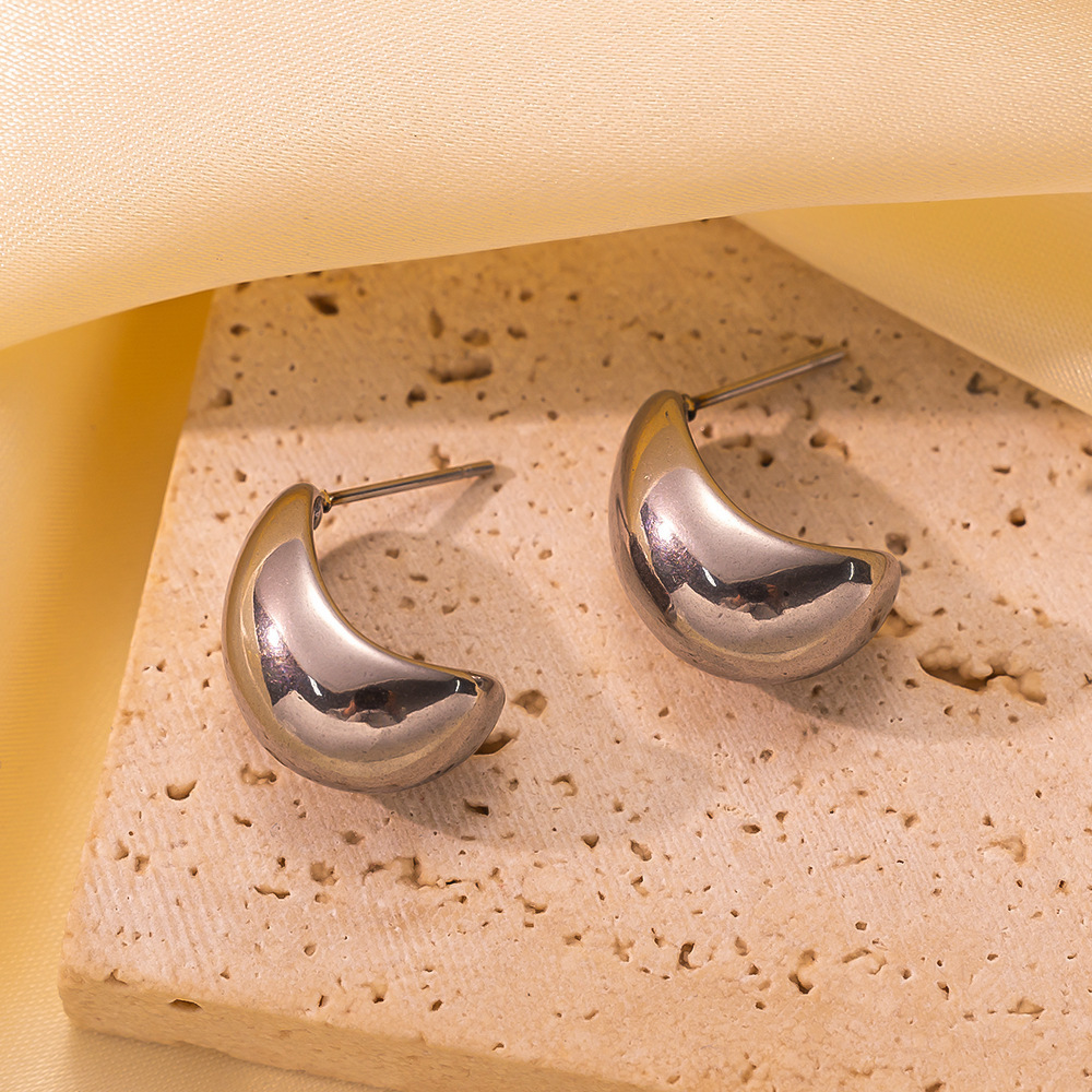 Crescent Moon Earrings made of Stainless Steel