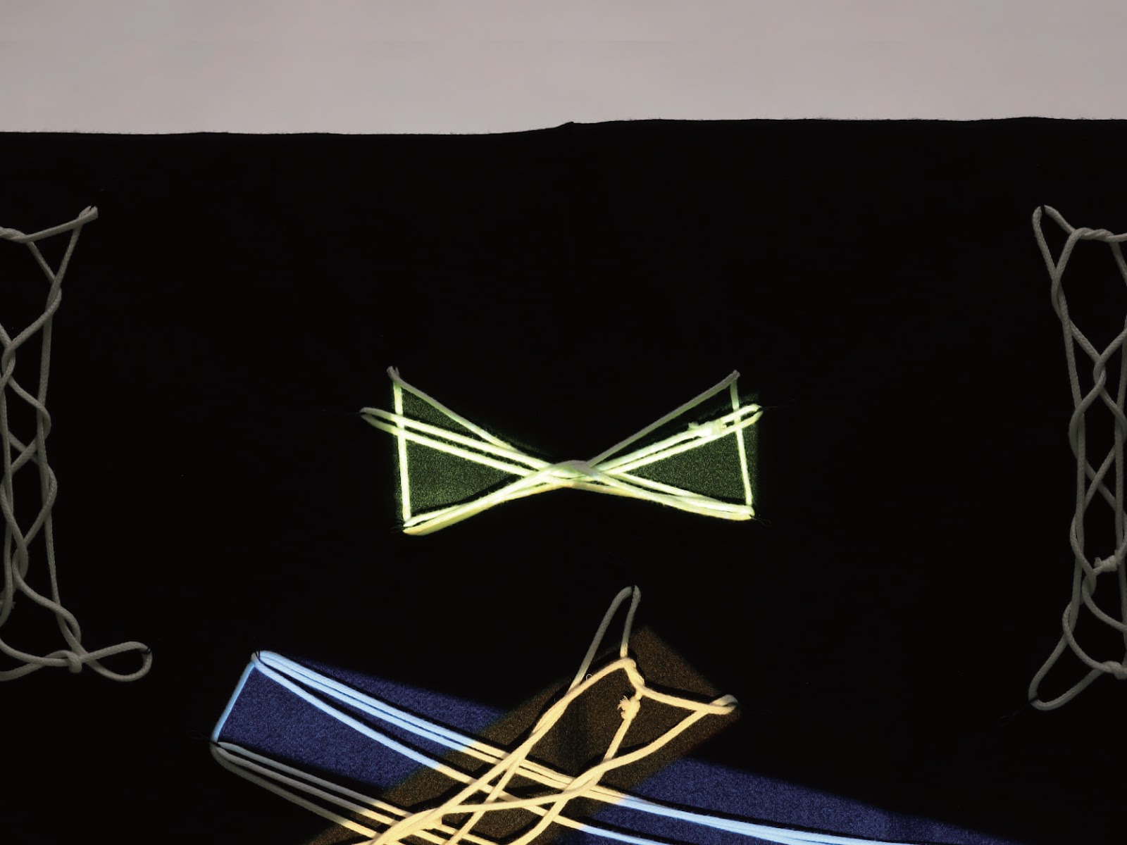 物体検出とインタラクティブな映像投影を用いたあやとりストーリーテリングの提案-thumb-1