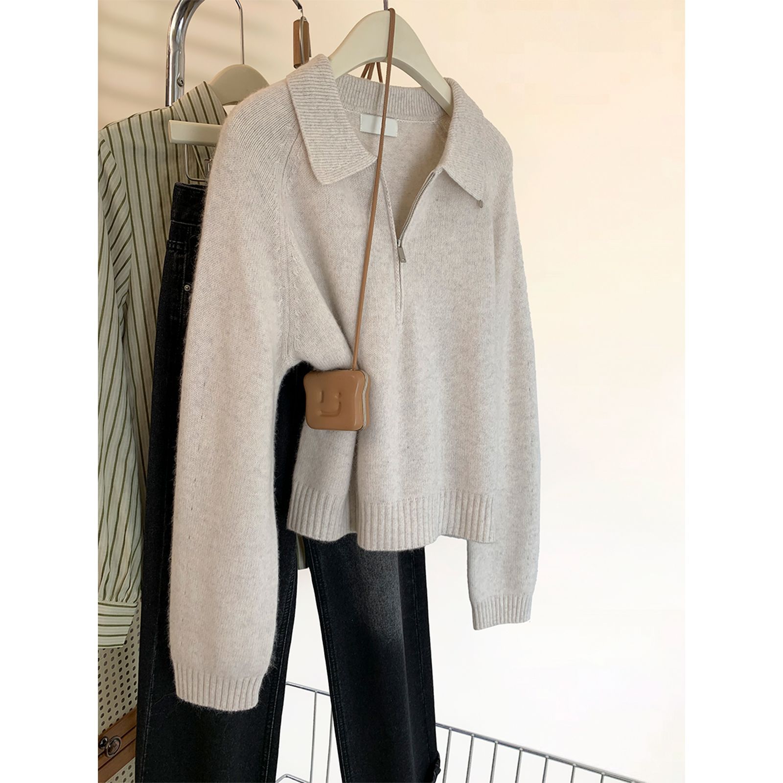 Damen-Strickpullover mit Polo-Kragen und Reißverschluss