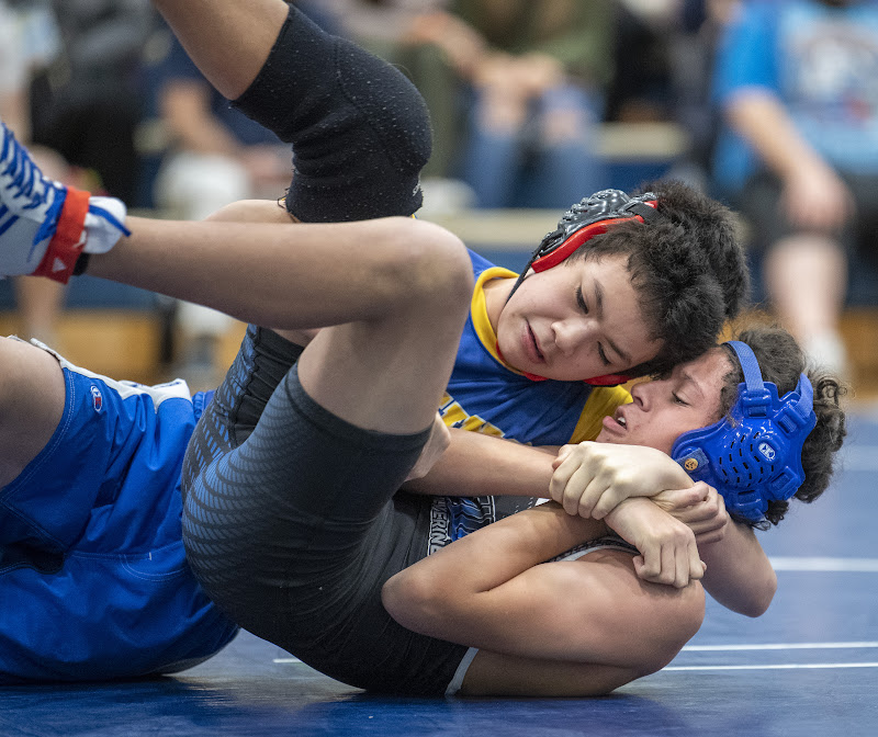 Photo from MS: Wrestling of Tharin Svetanant