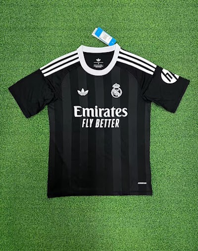 25-26 Real Madrid Portero Negro.jpeg