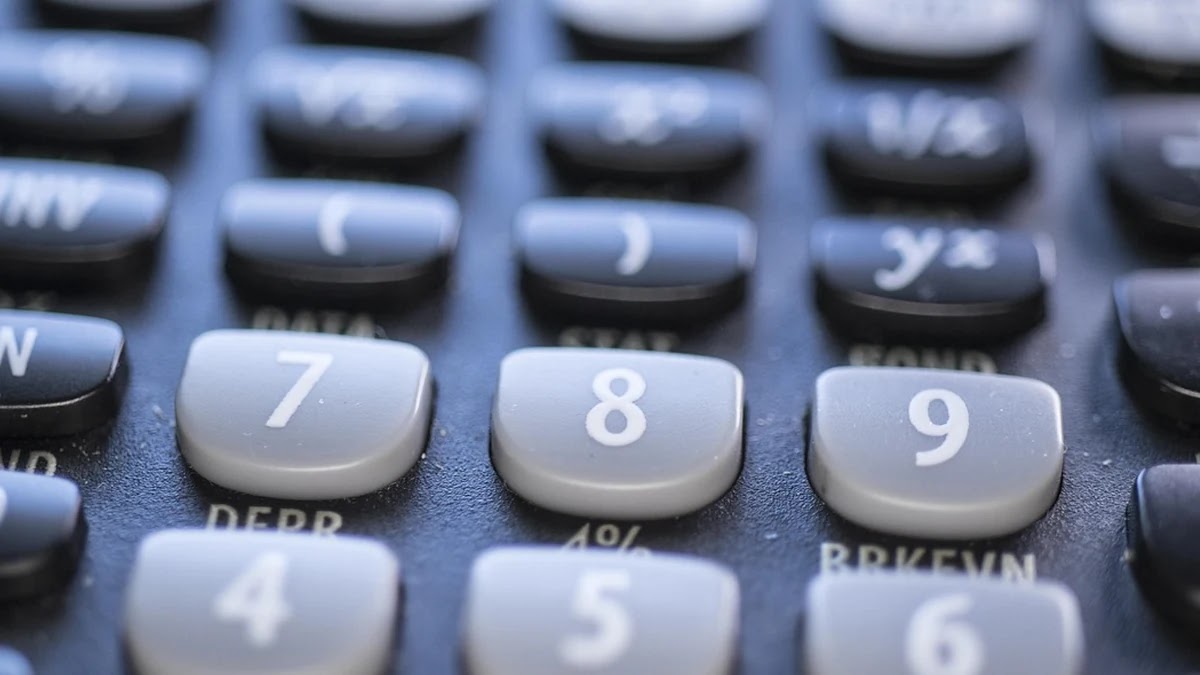 법인파킹통장 선택 시 직관적 판단과 합리적 분석의 균형 맞추기