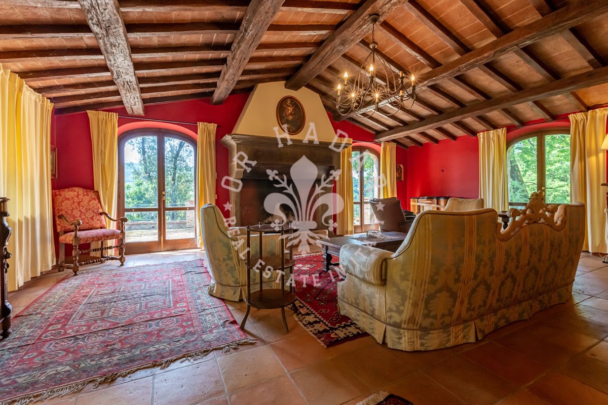 הבית מאחורי הגבעה (Il Casale dietro la Collina) — 2