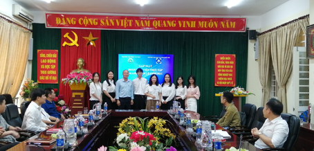 Gặp mặt đoàn sinh viên thực tập Ngành Quản lý giáo dục, Trường Đại học Sư phạm Hà Nội tại Trường Đại học Tây Bắc
