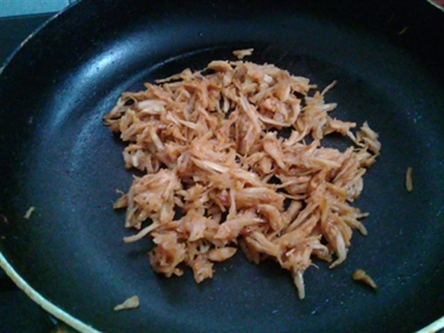 Thịt Xé Sợi Xào Cay