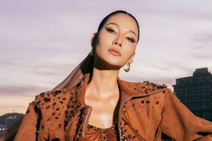 Hoàng Thùy: 'Tôi từng bỏ lỡ nhiều cơ hội vì không nói được tiếng Anh' - Tạp chí Gia Đình Việt Nam
