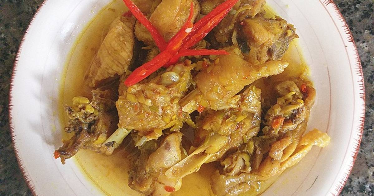 Gà xào sả ớt